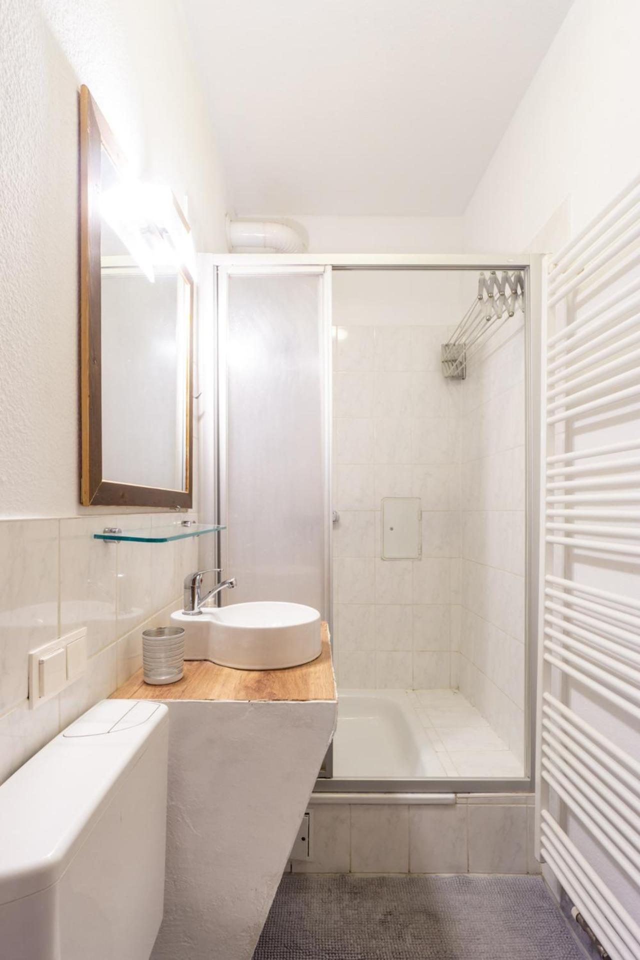 Apartment 5 Stops Away From City-Centre Wina Bagian luar foto
