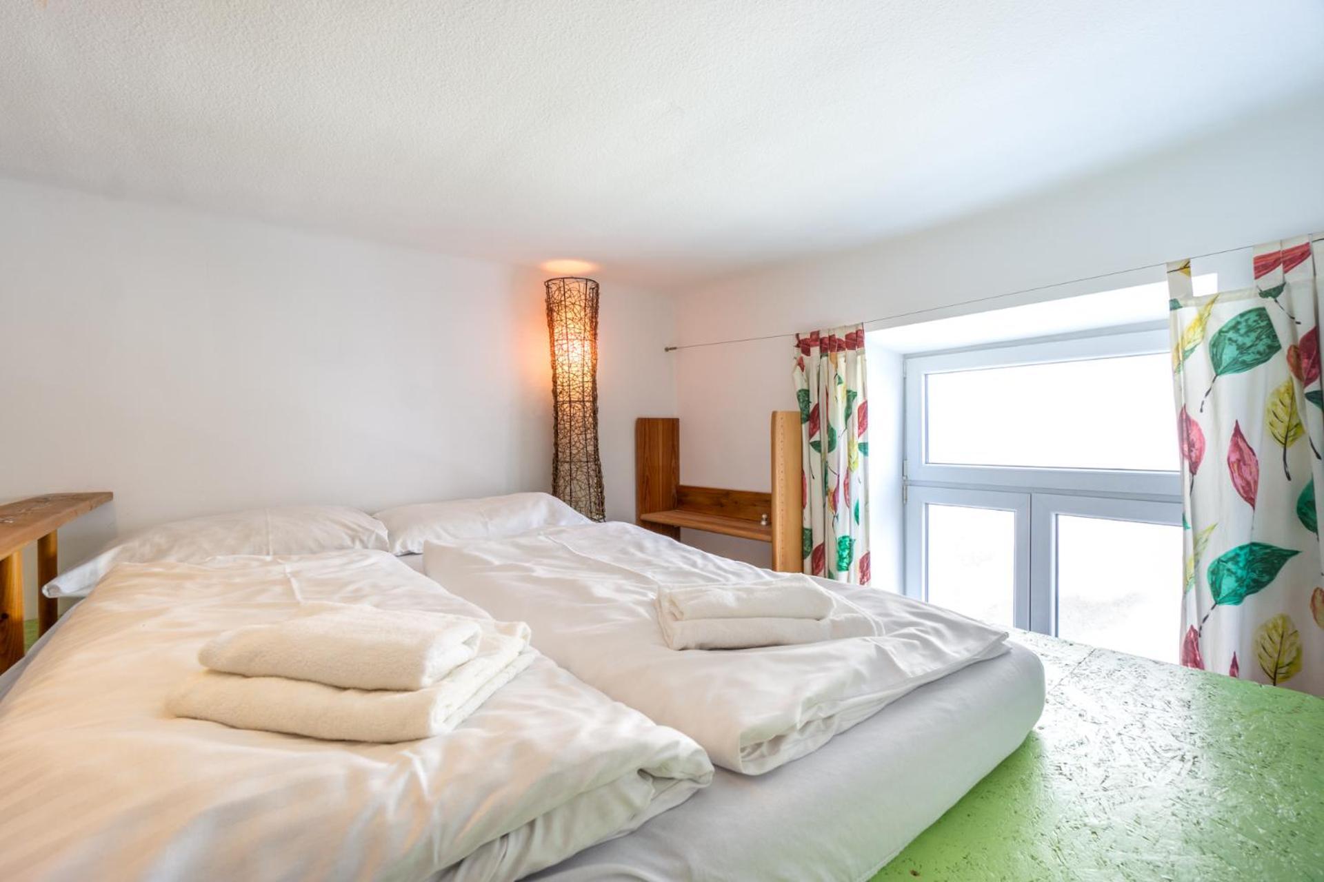 Apartment 5 Stops Away From City-Centre Wina Bagian luar foto